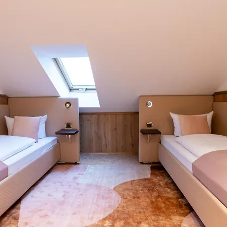 Hoellental Heritage House - Bergpanorama - 5 Apartamento *